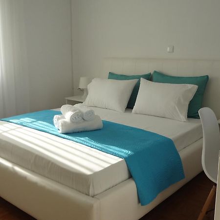 Penny Apartaments Sarande Bagian luar foto